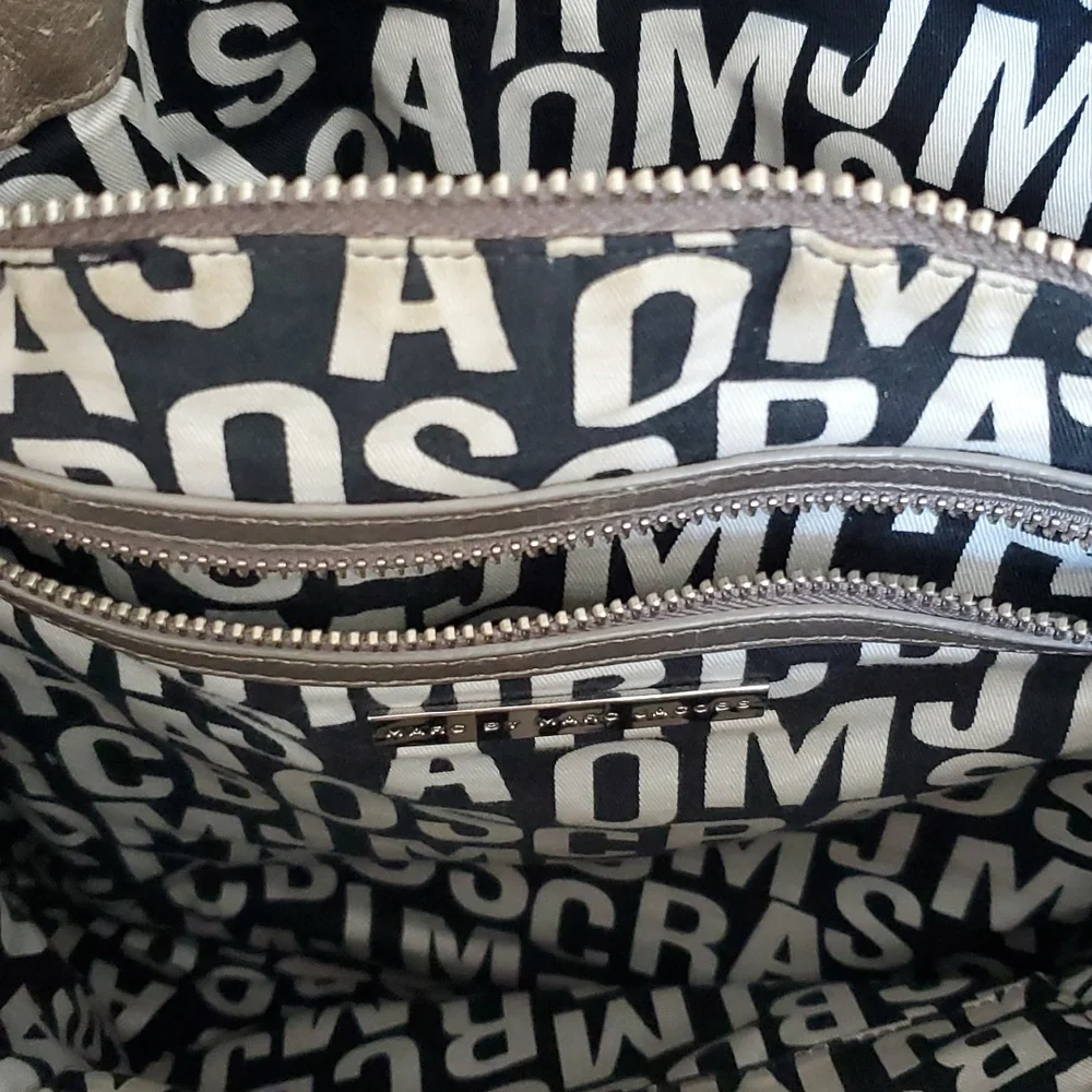 Marc by Marc Jacobs Handbag - Picture 5 of 9